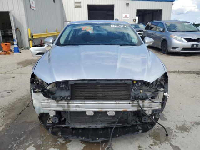 1FA6P0HD5E5381227 - 2014 FORD FUSION SE SILVER photo 5