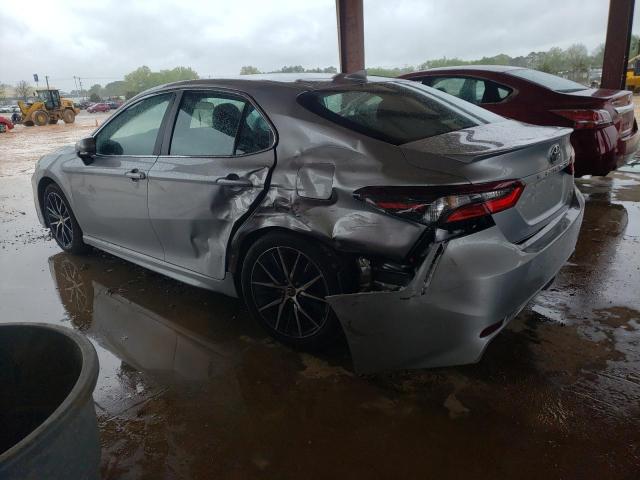 4T1G11AK3PU735345 - 2023 TOYOTA CAMRY SE NIGHT SHADE SILVER photo 2