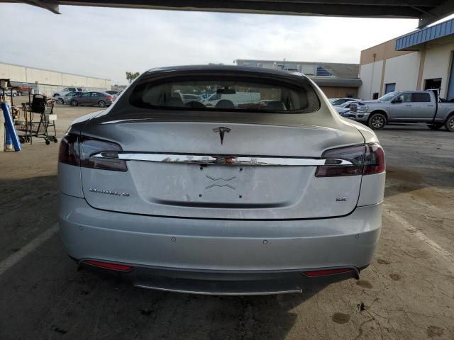 5YJSA1DN8DFP24236 - 2013 TESLA MODEL S SILVER photo 6