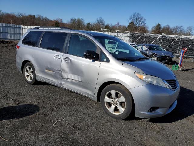 5TDKK3DC5CS185303 - 2012 TOYOTA SIENNA LE SILVER photo 4