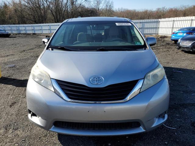 5TDKK3DC5CS185303 - 2012 TOYOTA SIENNA LE SILVER photo 5