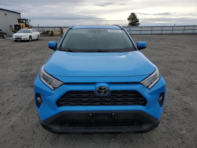 JTMRWRFV0KD510406 - 2019 TOYOTA RAV4 XLE BLUE photo 5