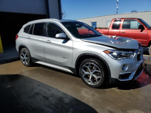 WBXHT3C30H5F77505 - 2017 BMW X1 XDRIVE28I SILVER photo 4