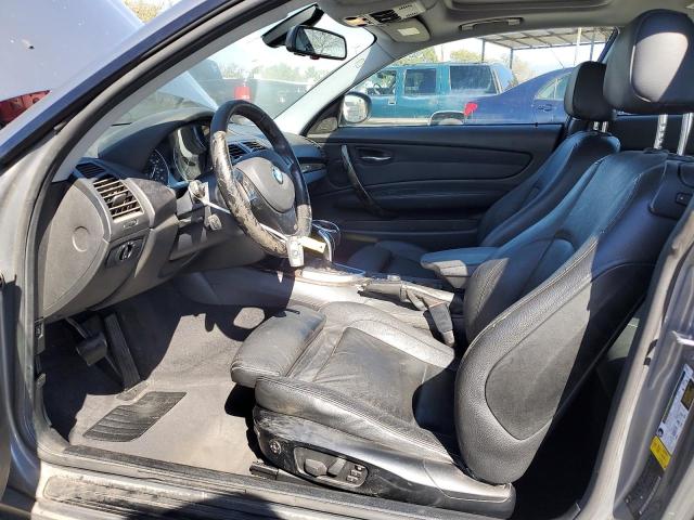 WBAUC9C5XBVM09209 - 2011 BMW 1 SERIES I Grau Foto 7