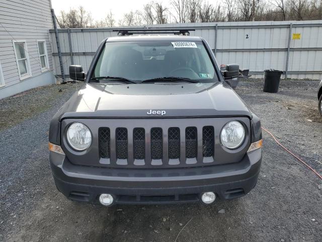 1C4NJRFB2FD312578 - 2015 JEEP PATRIOT LATITUDE GRAY photo 5