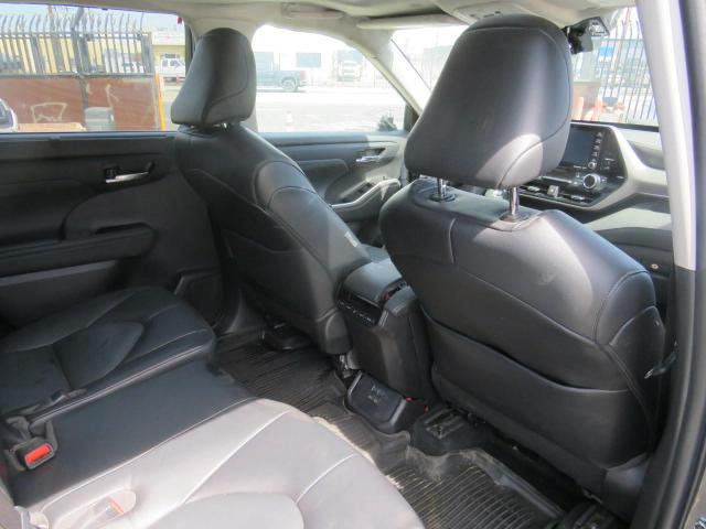 5TDGZRBH3NS587150 - 2022 TOYOTA HIGHLANDER XLE 灰色 照片 6