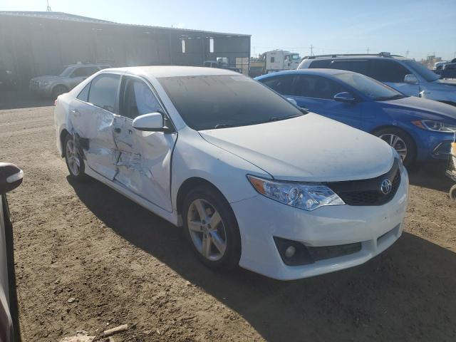 4T1BF1FK7DU265482 - 2013 TOYOTA CAMRY L WHITE photo 4