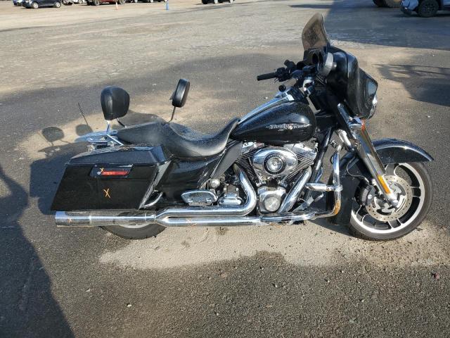 2010 HARLEY-DAVIDSON FLHX, 