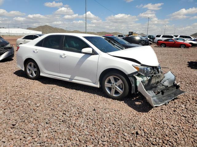 4T1BF1FK1EU854142 - 2014 TOYOTA CAMRY L WHITE photo 4