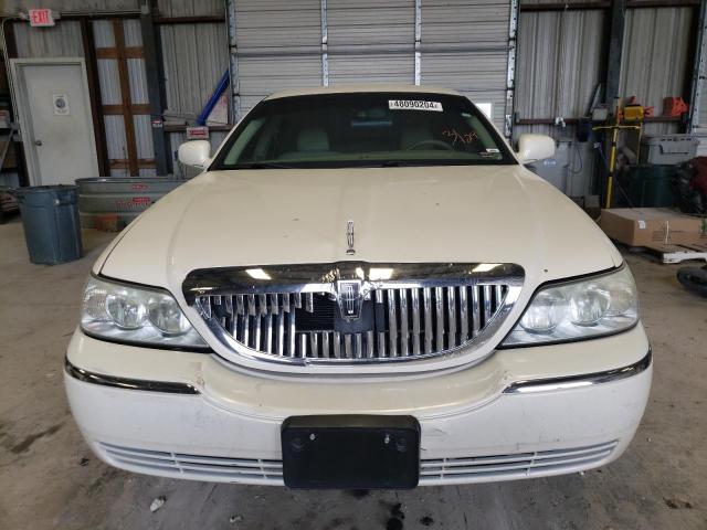 1LNHM81V77Y627771 - 2007 LINCOLN TOWN CAR SIGNATURE WHITE photo 5