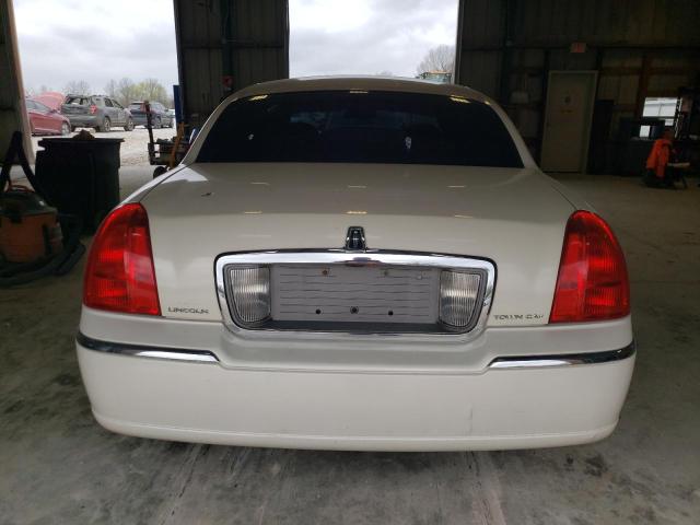 1LNHM81V77Y627771 - 2007 LINCOLN TOWN CAR SIGNATURE WHITE photo 6