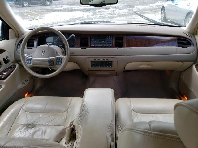 1LNHM82W2YY929168 - 2000 LINCOLN TOWN CAR SIGNATURE BEIGE photo 8