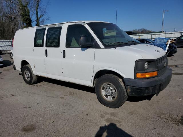 1GCGG25C481207814 - 2008 CHEVROLET EXPRESS G2 WHITE photo 4