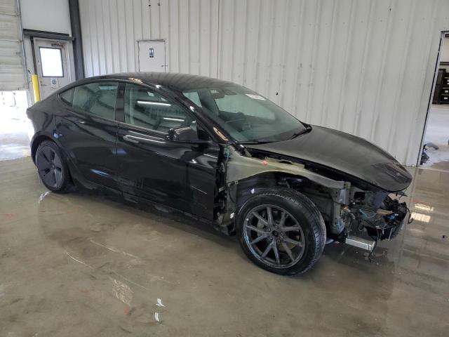 5YJ3E1EB1NF288375 - 2022 TESLA MODEL 3 BLACK photo 4