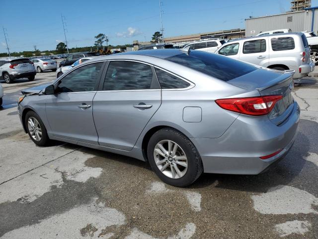 5NPE24AF6FH211581 - 2015 HYUNDAI SONATA SE SILVER photo 2