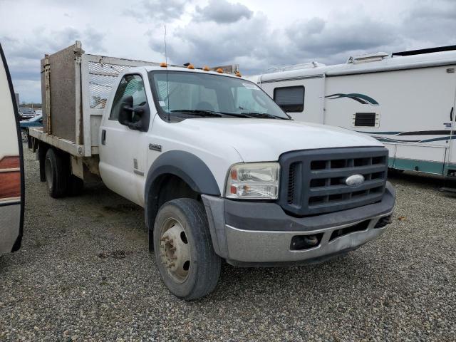 1FDXF46P06ED42158 - 2006 FORD F450 SUPER DUTY WHITE photo 4