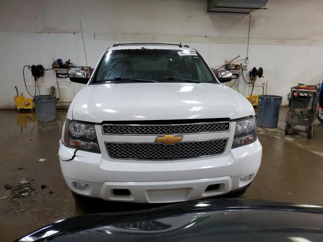 3GNTKGE70CG277972 - 2012 CHEVROLET AVALANCHE LTZ WHITE photo 5