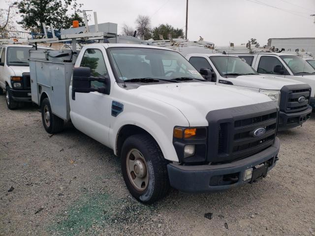 1FTWF30558EA26842 - 2008 FORD F350 SRW SUPER DUTY WHITE photo 4