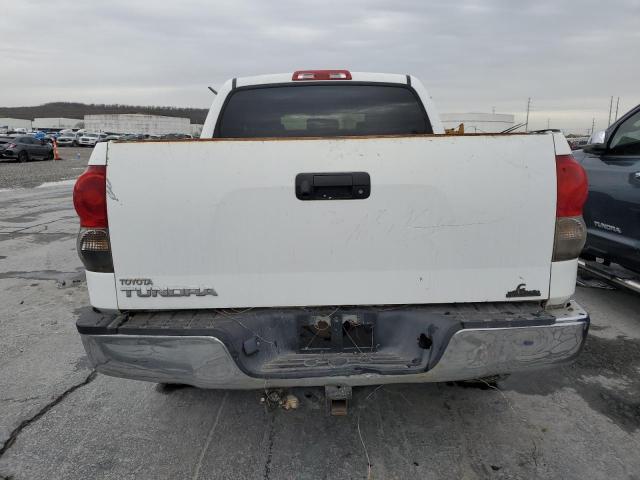 5TFEV54168X059645 - 2008 TOYOTA TUNDRA CREWMAX WHITE photo 6