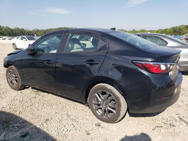 3MYDLBYV7KY521764 - 2019 TOYOTA YARIS L BLACK photo 2