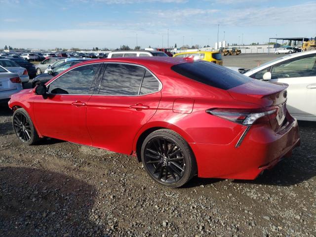 4T1K61AK9MU494995 - 2021 TOYOTA CAMRY XSE RED photo 2