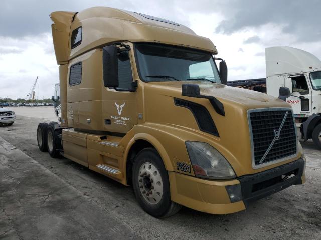 2012 VOLVO VN VNL, 