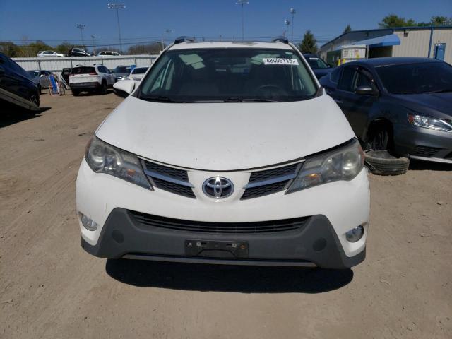 2T3RFREV9FW292587 - 2015 TOYOTA RAV4 XLE WHITE photo 5