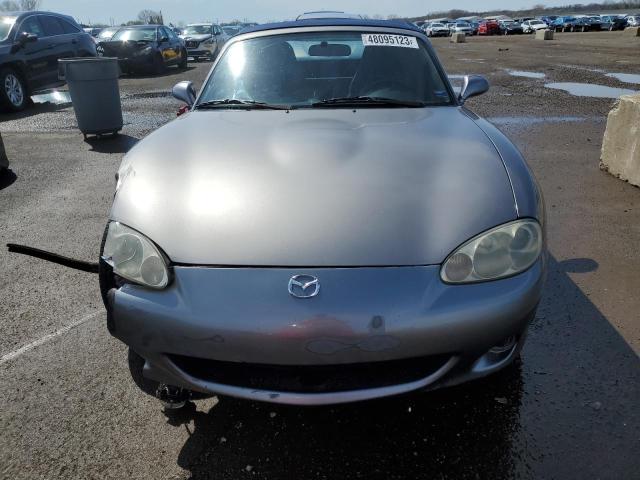 JM1NB353430309690 - 2003 MAZDA MX-5 MIATA BASE SILVER photo 5