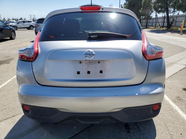 JN8AF5MR3HT701333 - 2017 NISSAN JUKE S SILVER photo 6