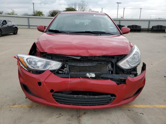 KMHCT5AE6HU311573 - 2017 HYUNDAI ACCENT SE RED photo 5