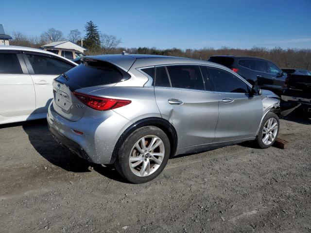 SJKCH5CP5HA036863 - 2017 INFINITI QX30 BASE SILVER photo 3