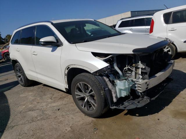 5TDKKRFH2GS164605 - 2016 TOYOTA HIGHLANDER XLE WHITE photo 4