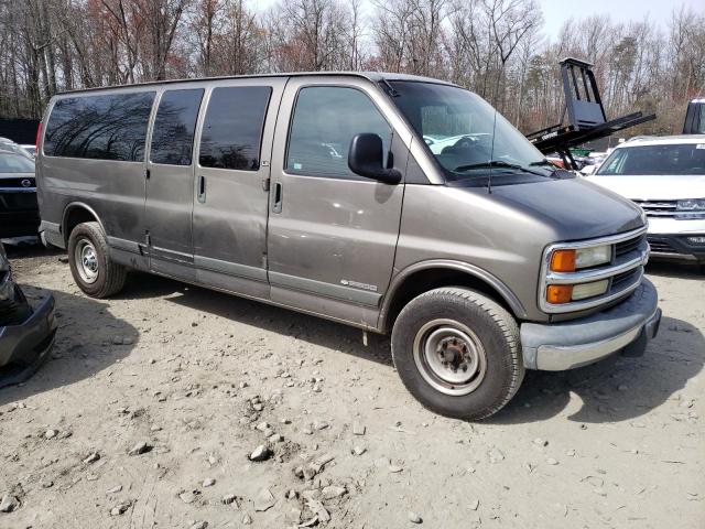 1GAHG39R921230871 - 2002 CHEVROLET EXPRESS G3 GRAY photo 4