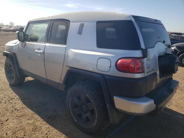 JTEBU11F980105911 - 2008 TOYOTA FJ CRUISER SILVER photo 2