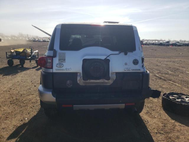 JTEBU11F980105911 - 2008 TOYOTA FJ CRUISER SILVER photo 6