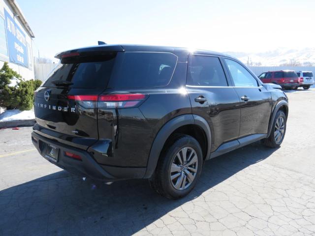 5N1DR3AC4NC228957 - 2022 NISSAN PATHFINDER S BLACK photo 3