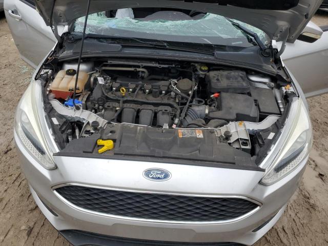 1FADP3F21GL288004 - 2016 FORD FOCUS SE SILVER photo 11