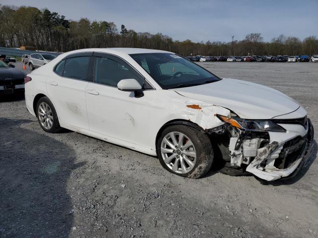 4T1C11AK4LU931660 - 2020 TOYOTA CAMRY LE WHITE photo 4