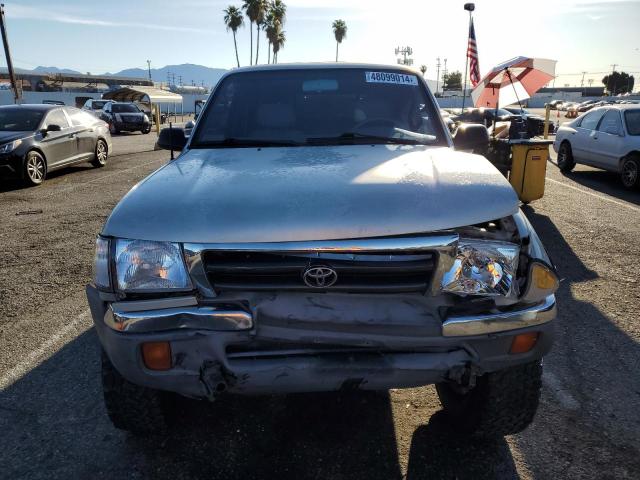 5TESN92N4YZ710134 - 2000 TOYOTA TACOMA XTRACAB PRERUNNER 银色 照片 5