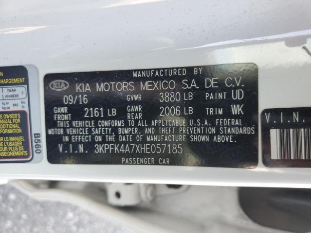 3KPFK4A7XHE057185 - 2017 KIA FORTE LX WHITE photo 12