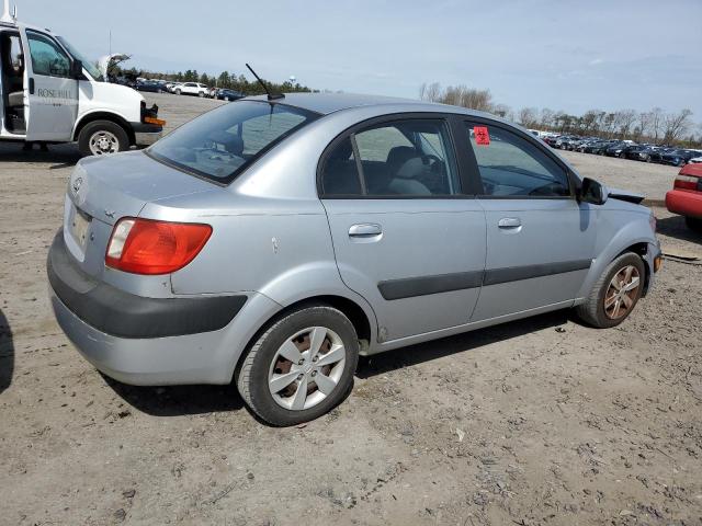 KNADE223396489460 - 2009 KIA RIO BASE SILVER photo 3