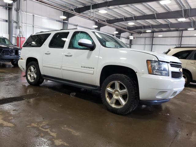 1GNSKJE35BR393589 - 2011 CHEVROLET SUBURBAN K1500 LT WHITE photo 4