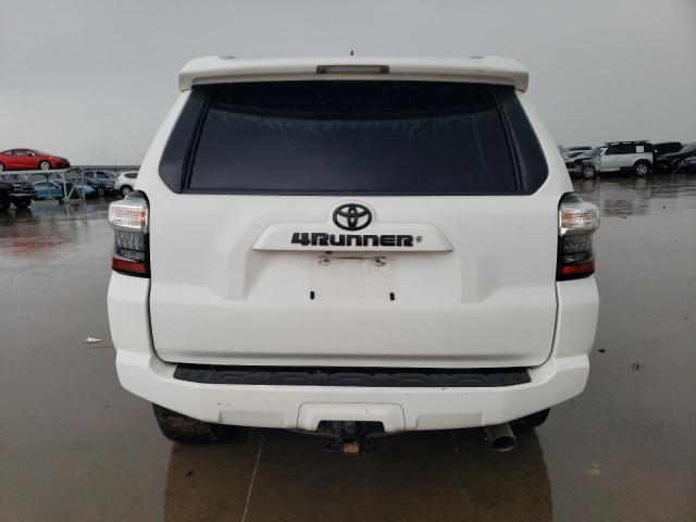 JTEBU5JR9J5495144 - 2018 TOYOTA 4RUNNER SR5/SR5 PREMIUM WHITE photo 6