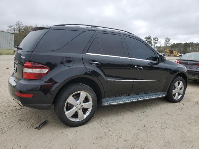 4JGBB8GBXBA648656 - 2011 MERCEDES-BENZ ML 350 4MATIC BLACK photo 3
