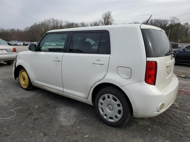 JTLKE50E181051116 - 2008 TOYOTA SCION XB WHITE photo 2