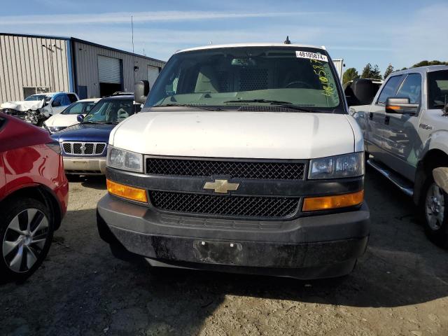 1GCWGAFP9L1275011 - 2020 CHEVROLET EXPRESS G2 WHITE photo 5