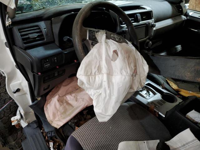 JTEBU5JR3G5287592 - 2016 TOYOTA 4RUNNER SR5/SR5 PREMIUM WHITE photo 8