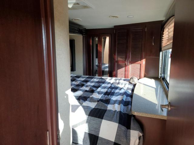 5SFCG4336FE289691 - 2015 HEARTLAND CYCLONE ნაცრისფერი ფოტო 5