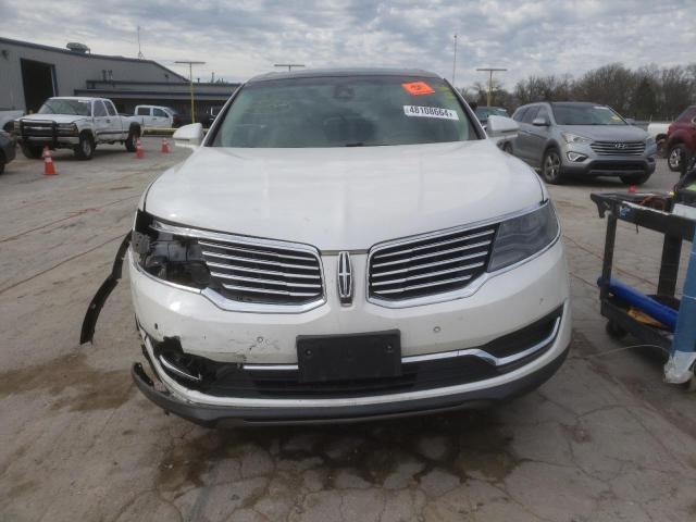 2LMTJ6LRXGBL40918 - 2016 LINCOLN MKX RESERVE WHITE photo 5