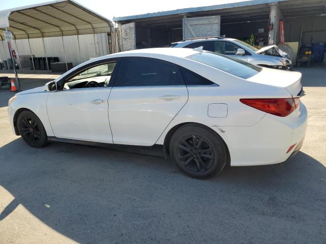 5NPEB4AC5EH900290 - 2014 HYUNDAI SONATA GLS WHITE photo 2